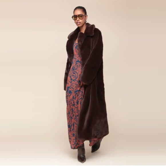 Avec Les Filles chocolate faux fur coat L - Picture 1 of 7